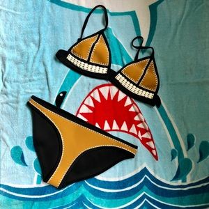 TRIANGL neoprene bikini! T: L B: XL (runs small)